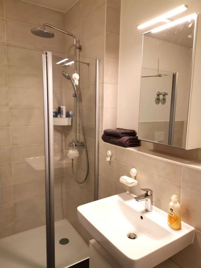 Gemuetliches Privatzimmer In Geraeumiger Gemeinschaftswohnung Dresden Exterior foto